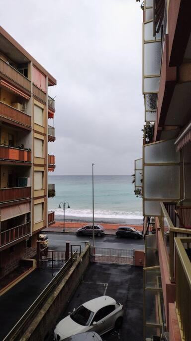 Appartamento Mama Monolocale Terrazzo Vista Mare Ventimiglia Luaran gambar